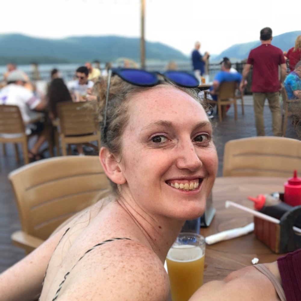 Meet your Posher, Elise